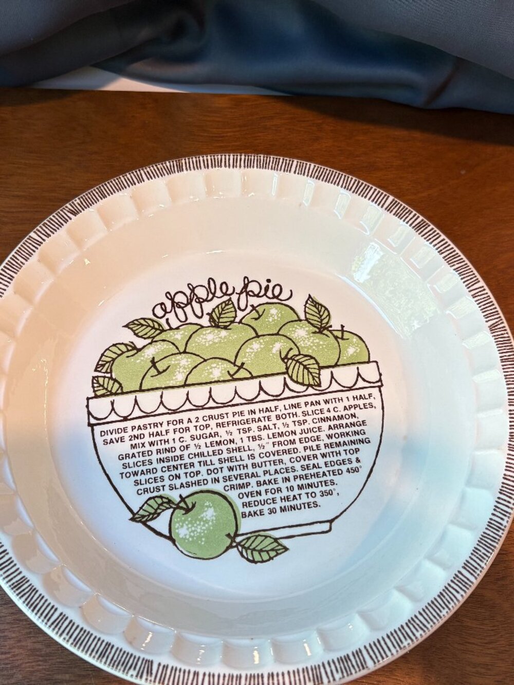 Royal China Green Apple Pie Plate Pan Dish 11" Vintage Baking Recipe